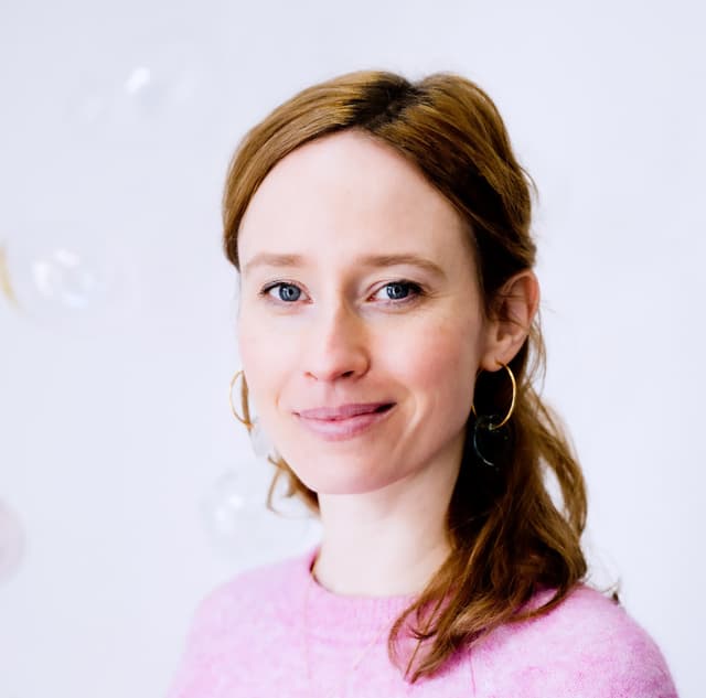 Bild von Miriam Ferstl, einer bildenden Künstlerin und Kuratorin